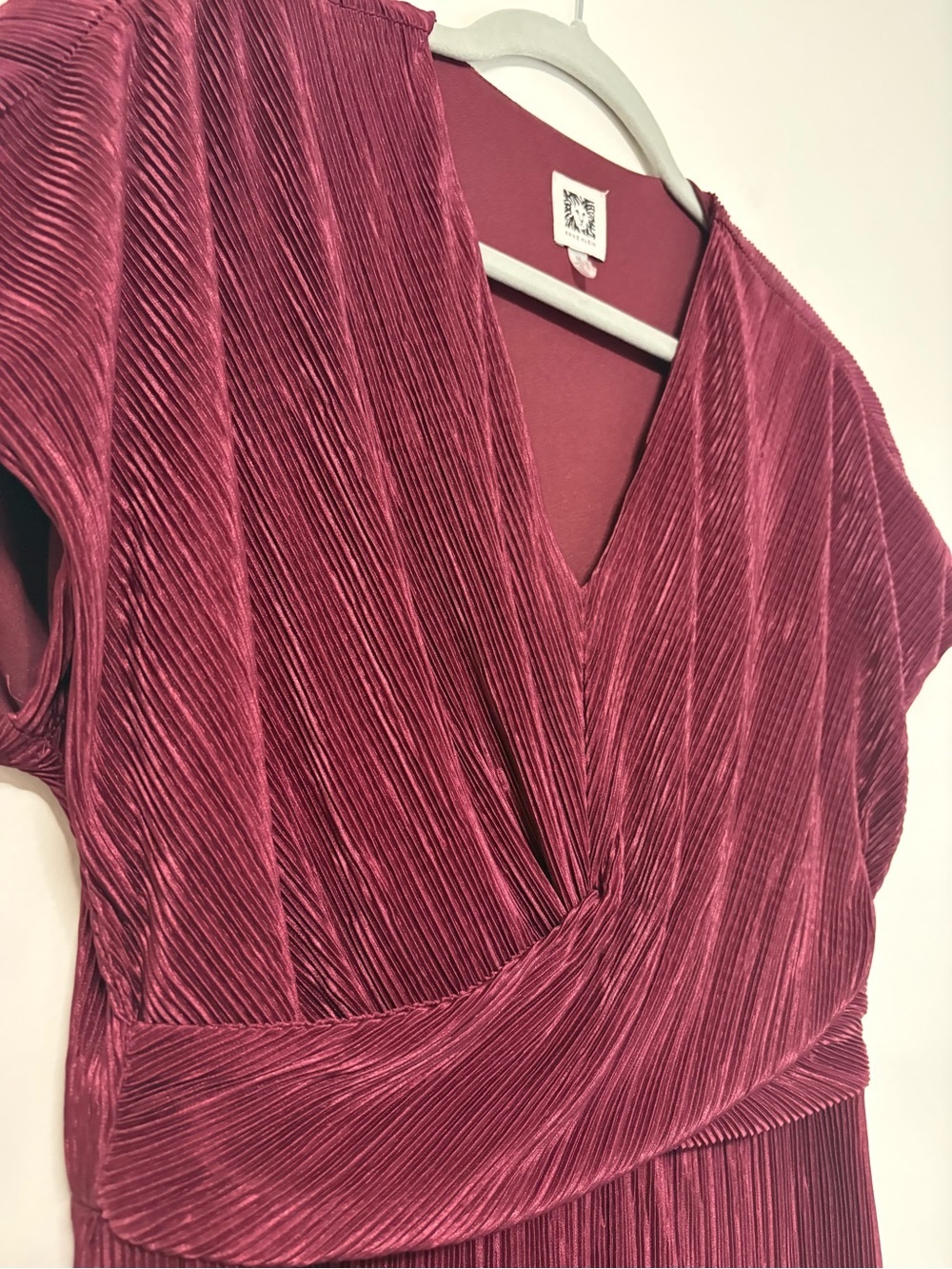 Anne Klein Burgundy Twist Front Plissé Pleated Midi Dress Women’s Sz M - Picture 9 of 13